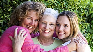 3 lchelnde Frauen