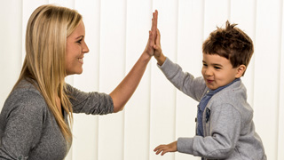Mutter mit ihrem Sohn
